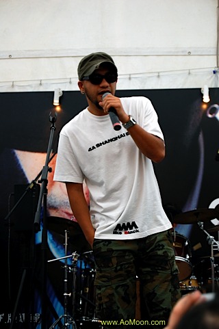 AYue1